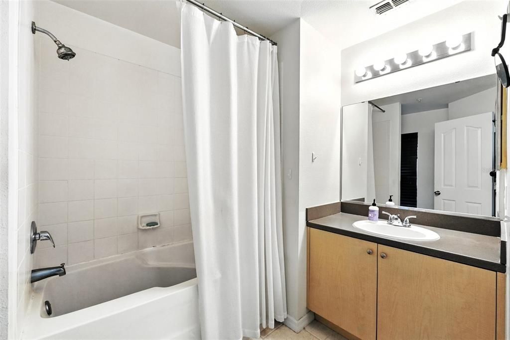 В аренду: $2,500 (3 спален, 2 ванн, 1640 Квадратных фут)