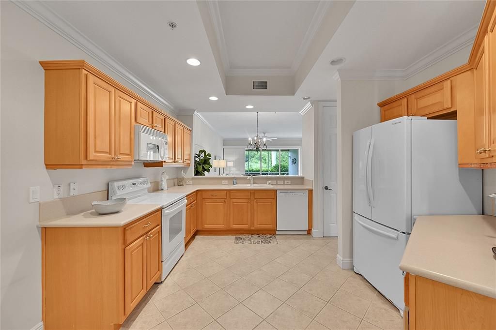 For Sale: $460,000 (3 beds, 2 baths, 1798 Square Feet)