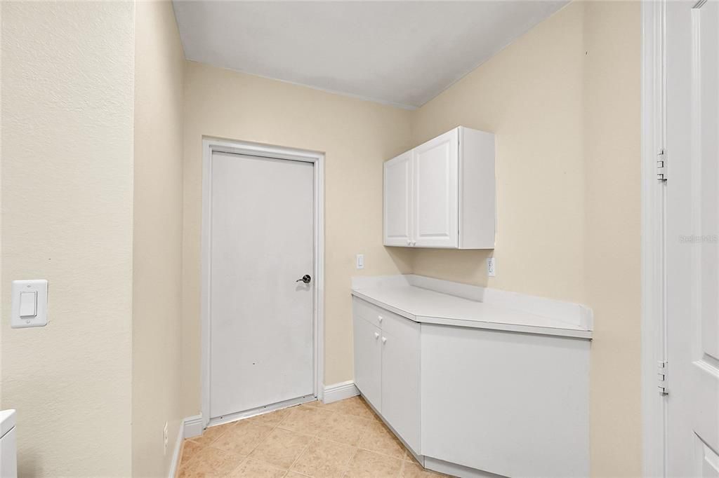 For Sale: $460,000 (3 beds, 2 baths, 1798 Square Feet)