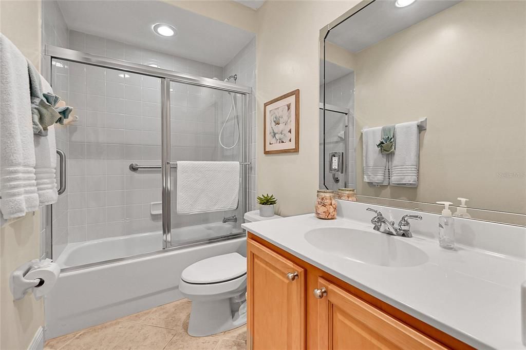 For Sale: $460,000 (3 beds, 2 baths, 1798 Square Feet)