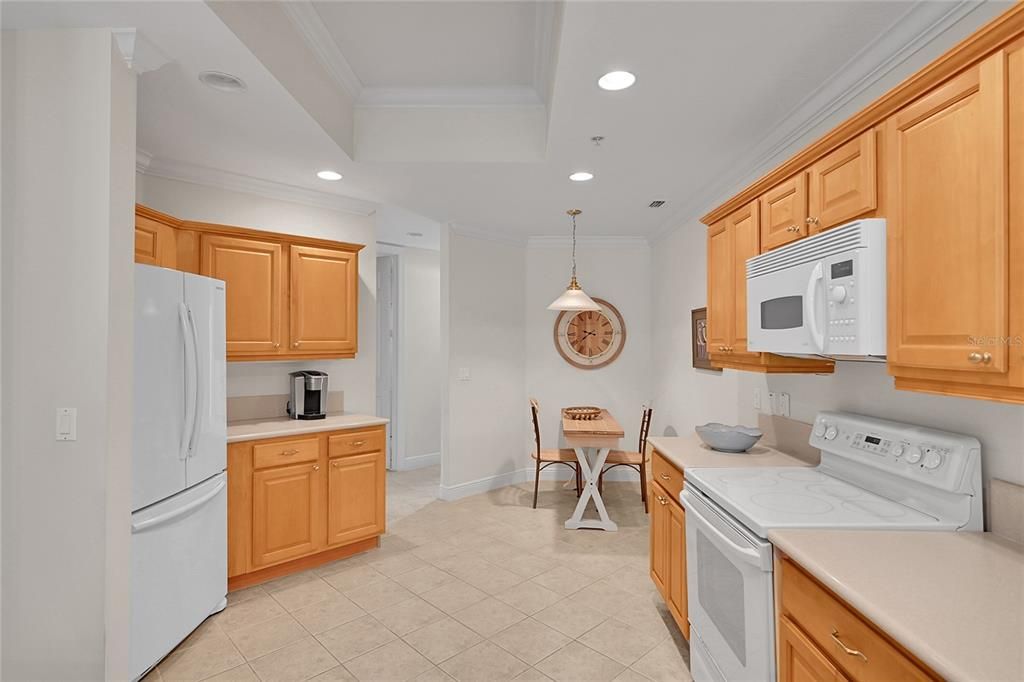 For Sale: $460,000 (3 beds, 2 baths, 1798 Square Feet)