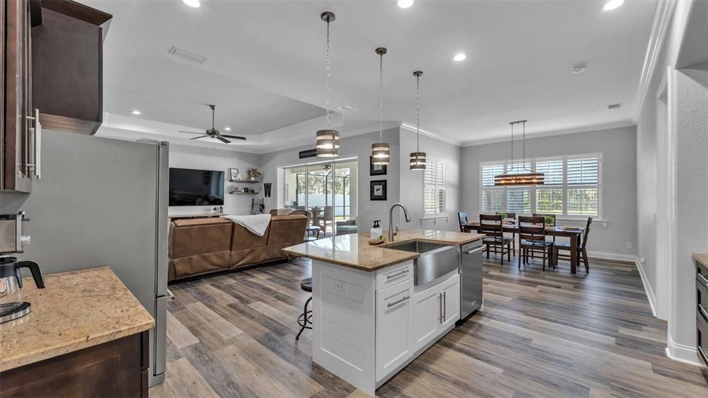 For Sale: $634,900 (4 beds, 3 baths, 2579 Square Feet)