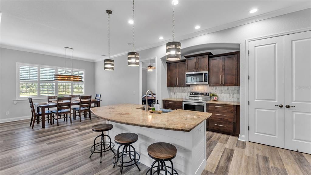 For Sale: $634,900 (4 beds, 3 baths, 2579 Square Feet)