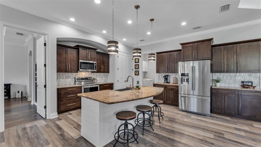 For Sale: $634,900 (4 beds, 3 baths, 2579 Square Feet)