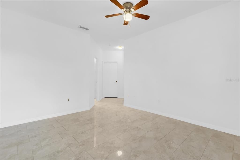 En Venta: $190,000 (3 camas, 2 baños, 1455 Pies cuadrados)