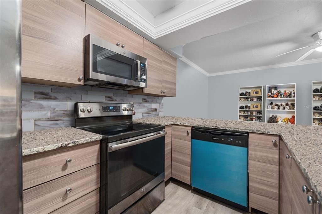 На продажу: $190,000 (3 спален, 2 ванн, 1408 Квадратных фут)