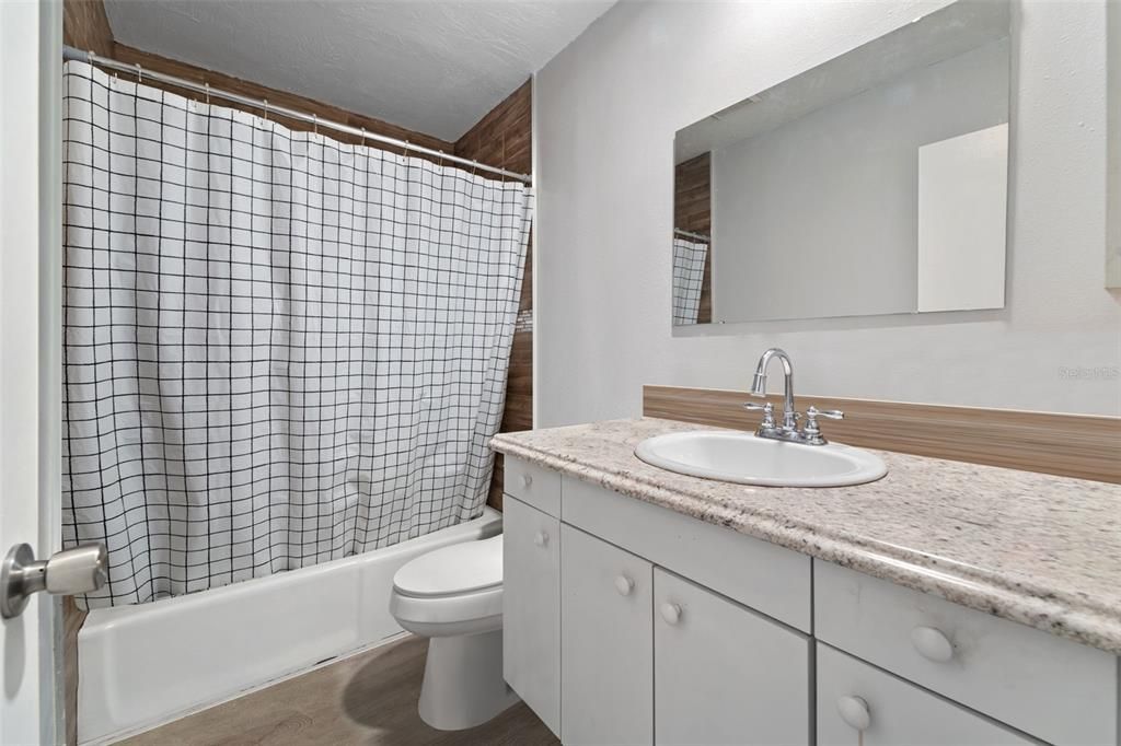 На продажу: $190,000 (3 спален, 2 ванн, 1408 Квадратных фут)