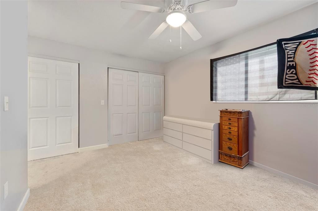 На продажу: $190,000 (3 спален, 2 ванн, 1408 Квадратных фут)