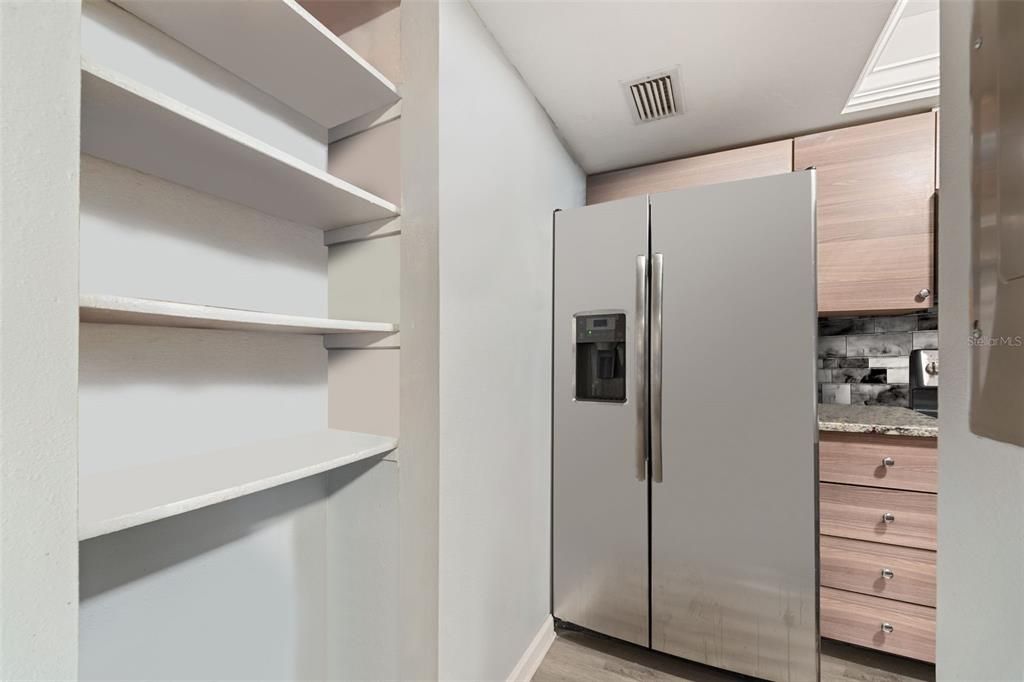 На продажу: $190,000 (3 спален, 2 ванн, 1408 Квадратных фут)