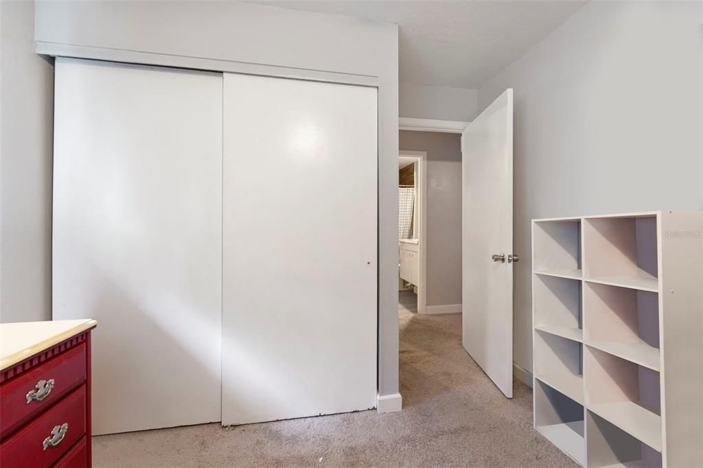 На продажу: $190,000 (3 спален, 2 ванн, 1408 Квадратных фут)