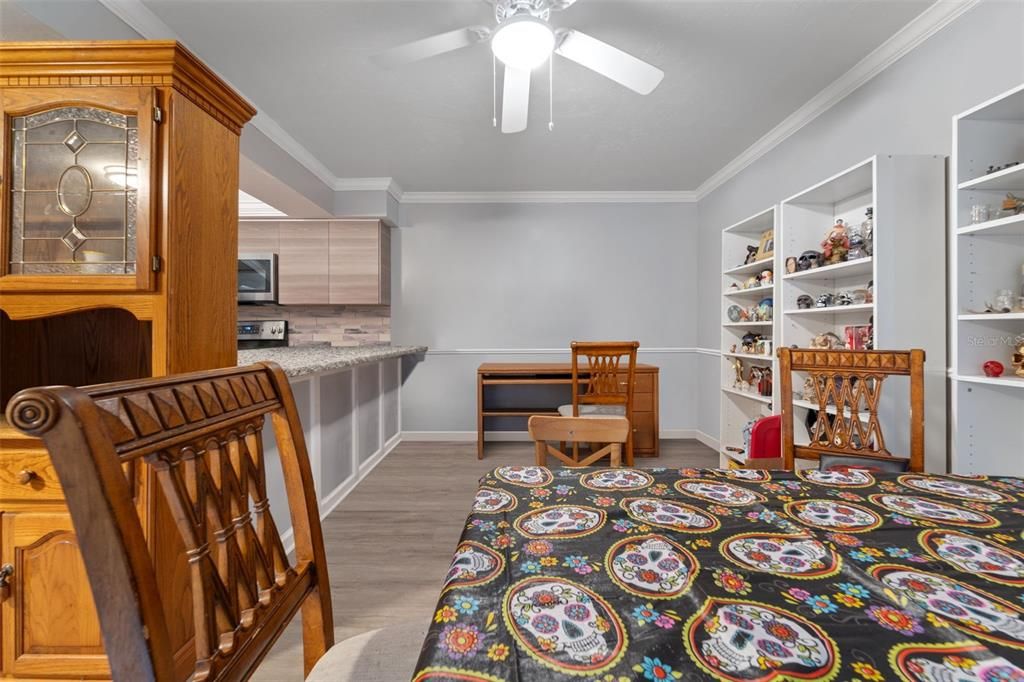 На продажу: $190,000 (3 спален, 2 ванн, 1408 Квадратных фут)