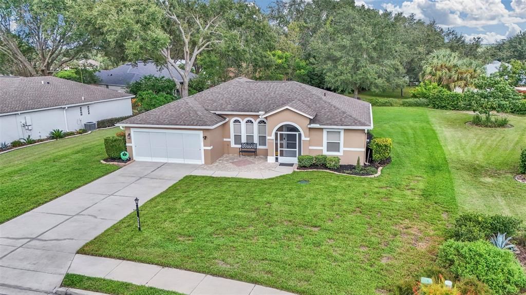 Activo con contrato: $320,000 (3 camas, 2 baños, 1525 Pies cuadrados)