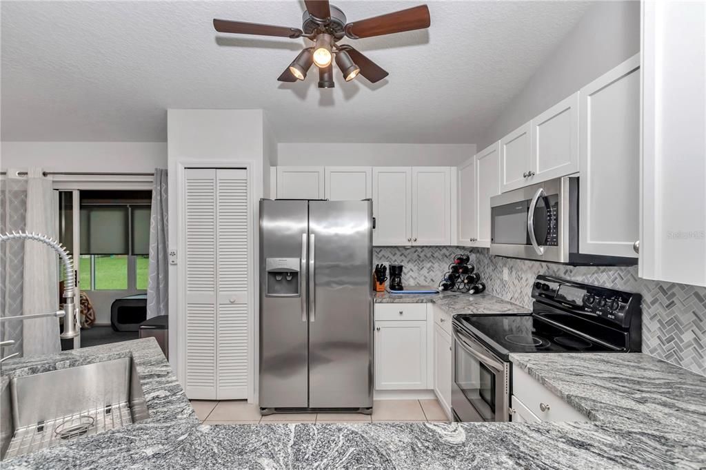 Activo con contrato: $320,000 (3 camas, 2 baños, 1525 Pies cuadrados)