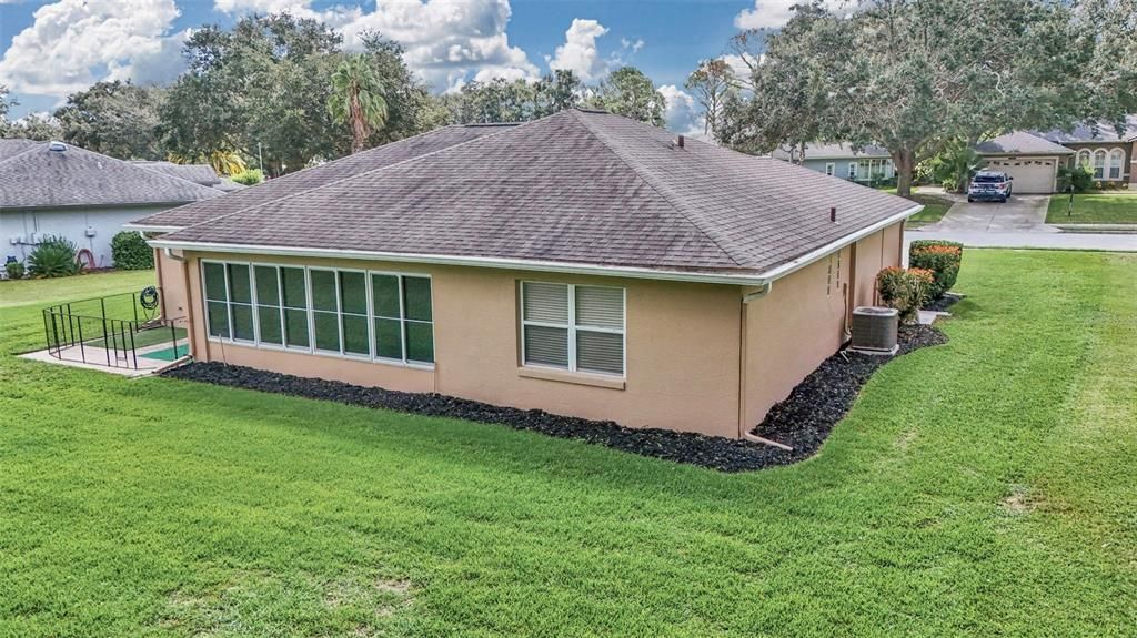 Activo con contrato: $320,000 (3 camas, 2 baños, 1525 Pies cuadrados)