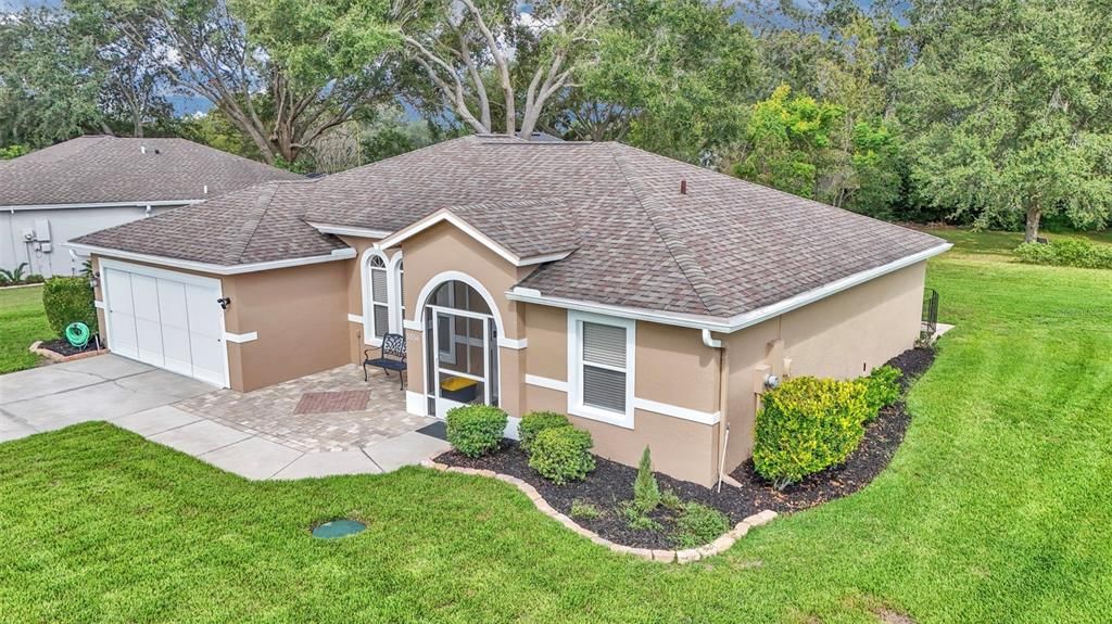 Activo con contrato: $320,000 (3 camas, 2 baños, 1525 Pies cuadrados)