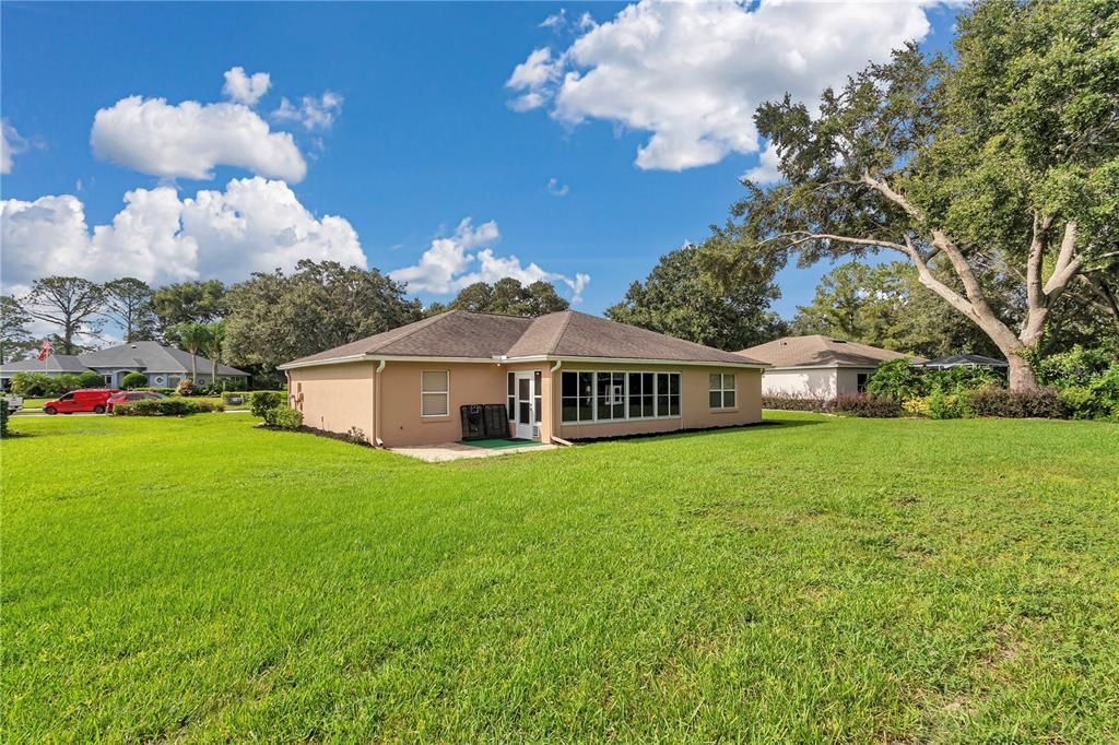 Activo con contrato: $320,000 (3 camas, 2 baños, 1525 Pies cuadrados)