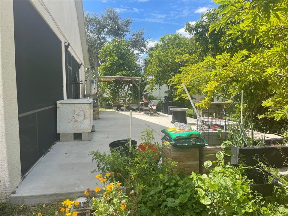 Под контрактом: $315,000 (3 спален, 2 ванн, 1719 Квадратных фут)