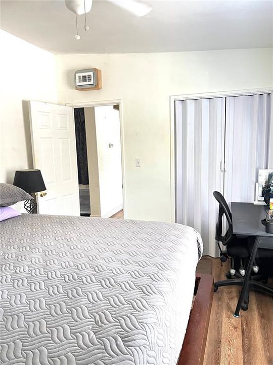 Active With Contract: $150,000 (2 beds, 1 baths, 726 Square Feet)