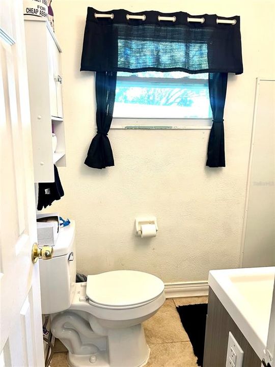 Active With Contract: $150,000 (2 beds, 1 baths, 726 Square Feet)