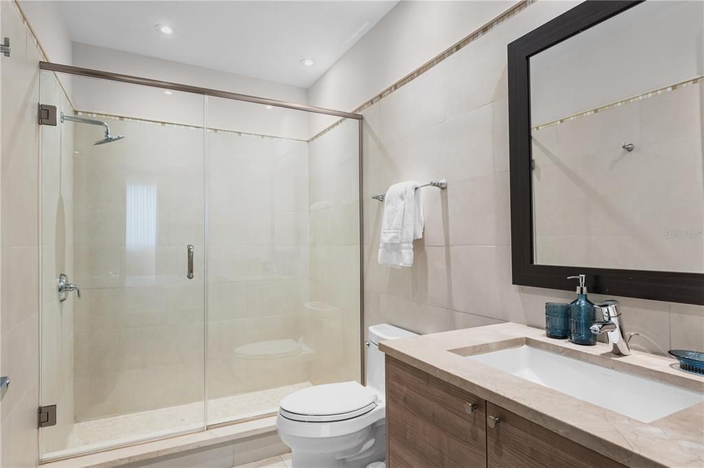 For Rent: $12,000 (2 beds, 3 baths, 1823 Square Feet)