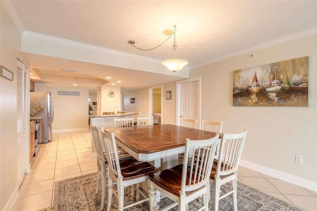 En Venta: $699,999 (3 camas, 3 baños, 2233 Pies cuadrados)