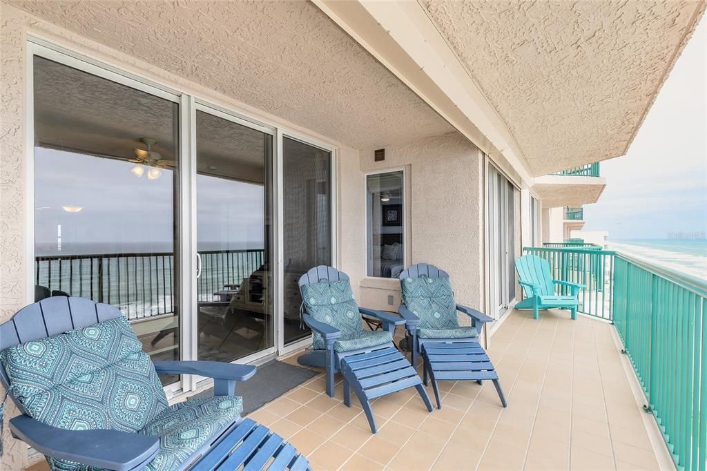 En Venta: $699,999 (3 camas, 3 baños, 2233 Pies cuadrados)