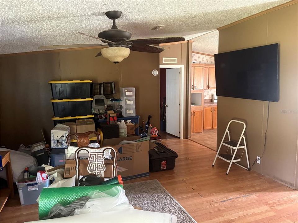 待售: $379,000 (4 贝兹, 2 浴室, 2280 平方英尺)