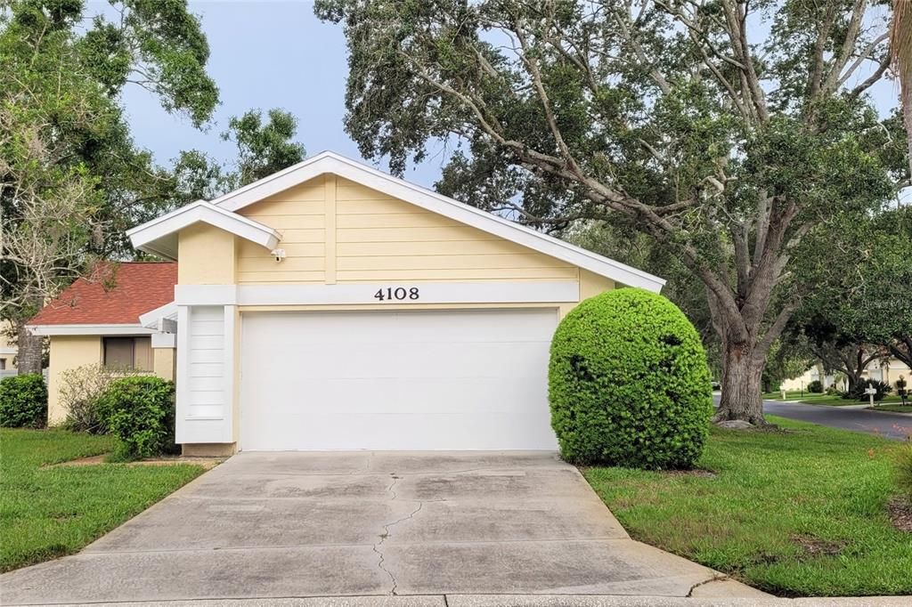 Active With Contract: $184,900 (2 beds, 2 baths, 1382 Square Feet)