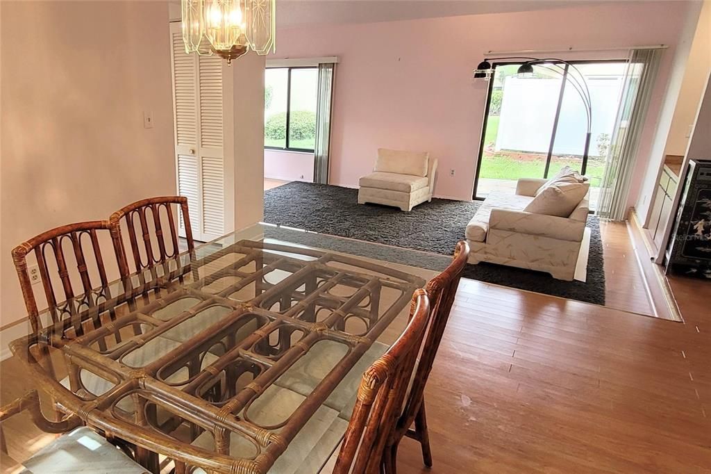 Active With Contract: $184,900 (2 beds, 2 baths, 1382 Square Feet)