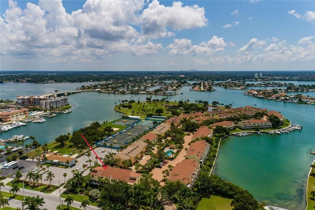 На продажу: $399,000 (2 спален, 2 ванн, 1750 Квадратных фут)