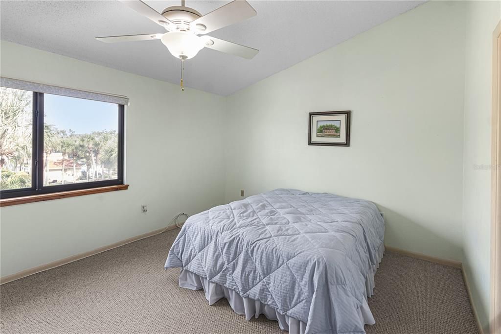 На продажу: $399,000 (2 спален, 2 ванн, 1750 Квадратных фут)