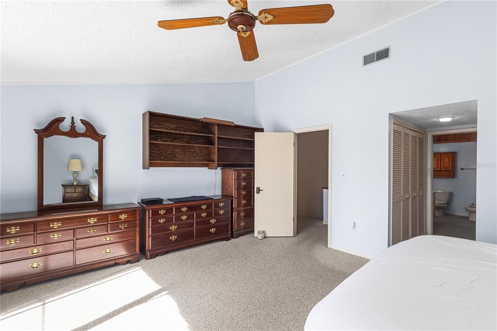 На продажу: $399,000 (2 спален, 2 ванн, 1750 Квадратных фут)