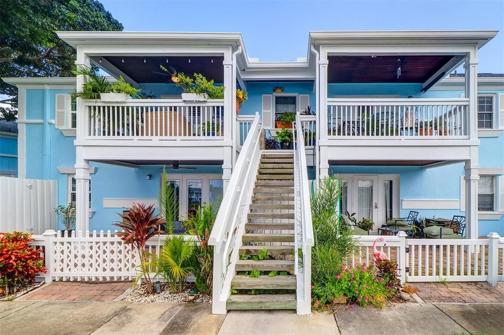 For Sale: $295,000 (1 beds, 1 baths, 858 Square Feet)