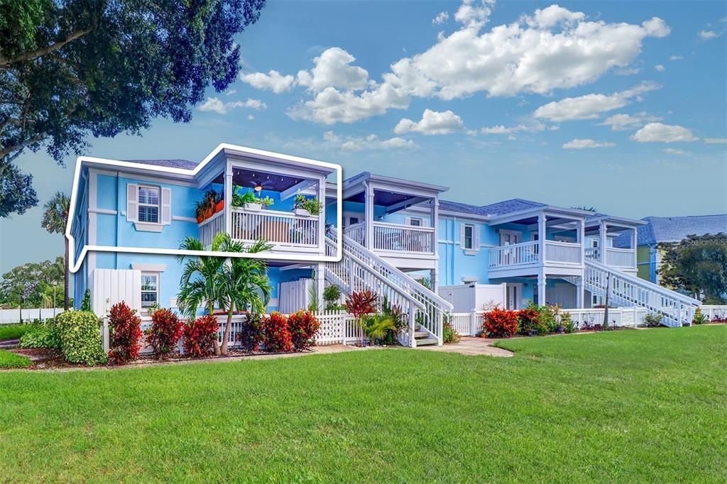 For Sale: $295,000 (1 beds, 1 baths, 858 Square Feet)