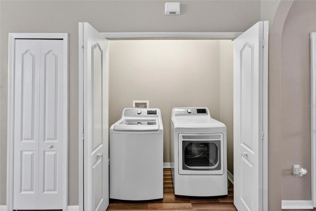 For Sale: $245,000 (3 beds, 2 baths, 1632 Square Feet)