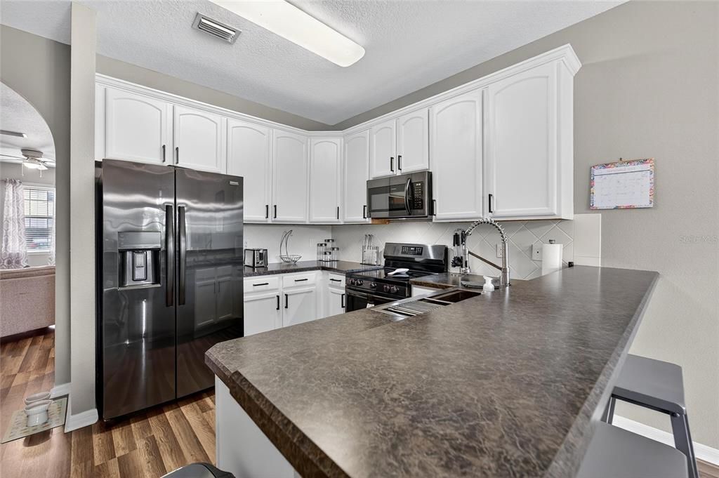 For Sale: $245,000 (3 beds, 2 baths, 1632 Square Feet)