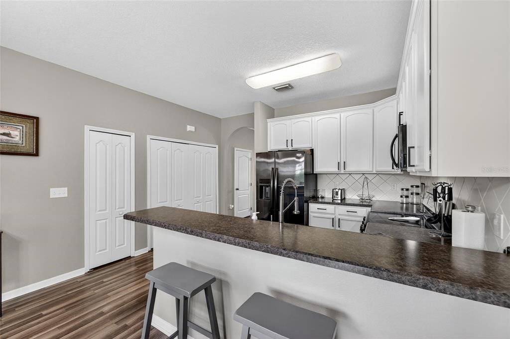 For Sale: $245,000 (3 beds, 2 baths, 1632 Square Feet)