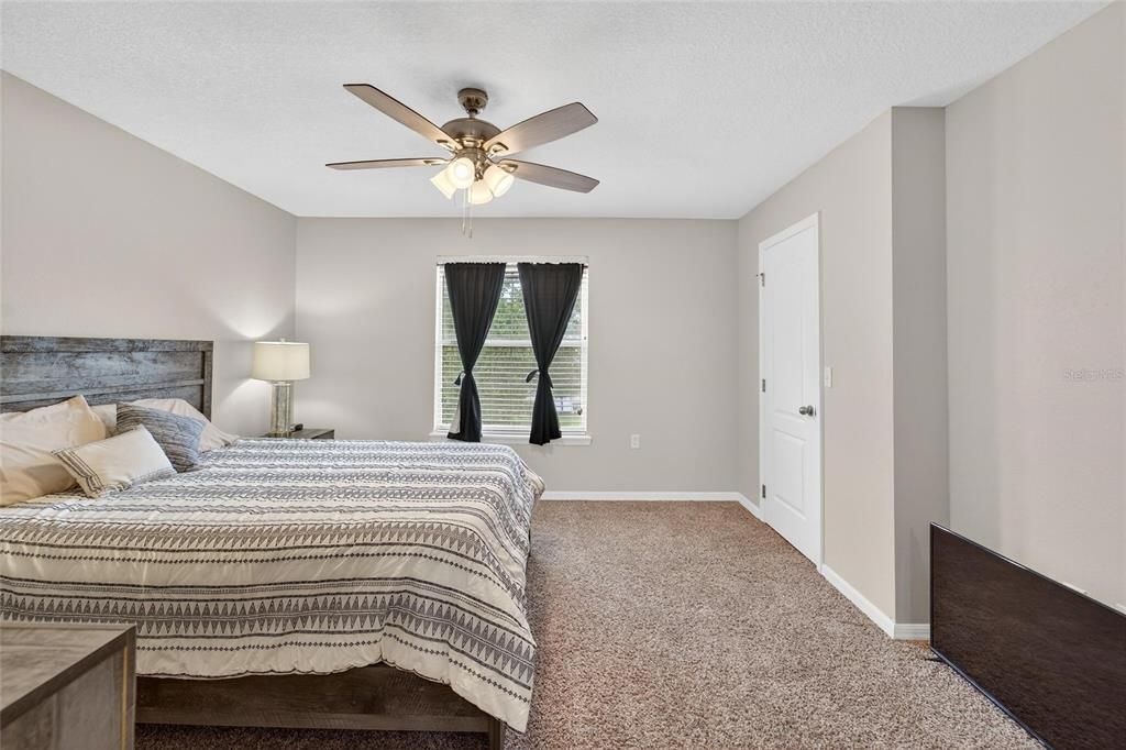 For Sale: $245,000 (3 beds, 2 baths, 1632 Square Feet)