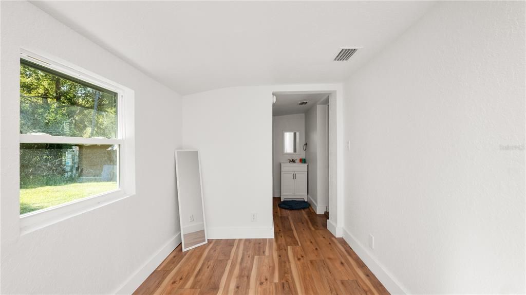 Active With Contract: $239,000 (3 beds, 2 baths, 1272 Square Feet)