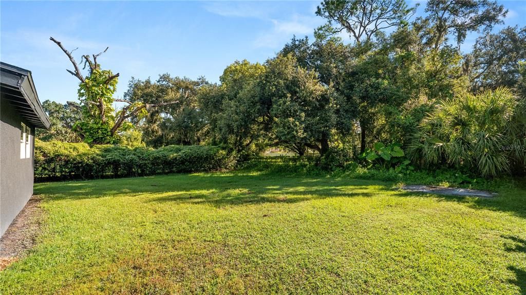 Active With Contract: $239,000 (3 beds, 2 baths, 1272 Square Feet)