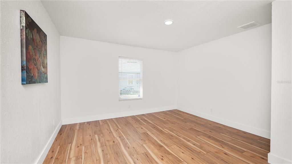 Active With Contract: $239,000 (3 beds, 2 baths, 1272 Square Feet)