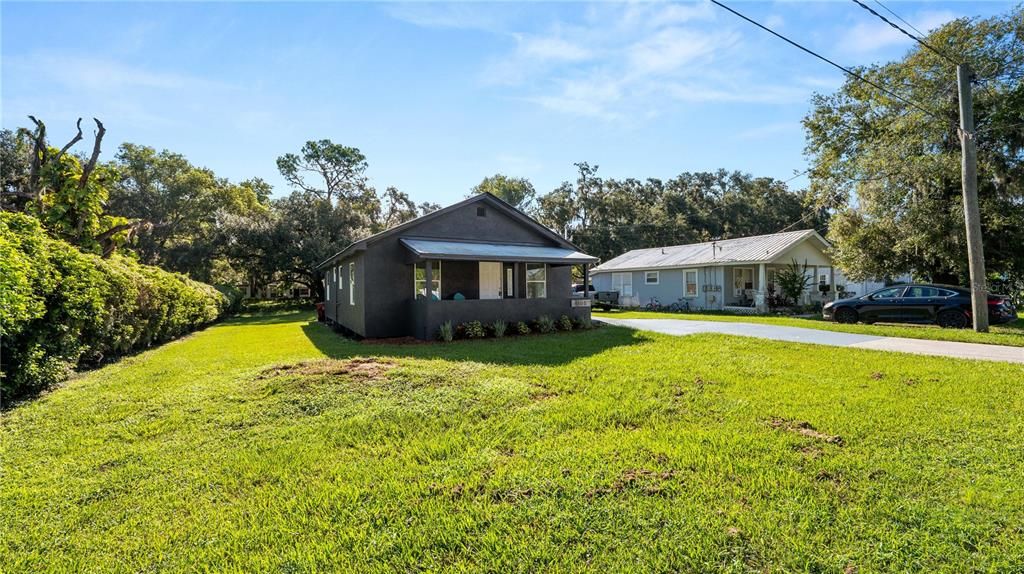 Active With Contract: $239,000 (3 beds, 2 baths, 1272 Square Feet)