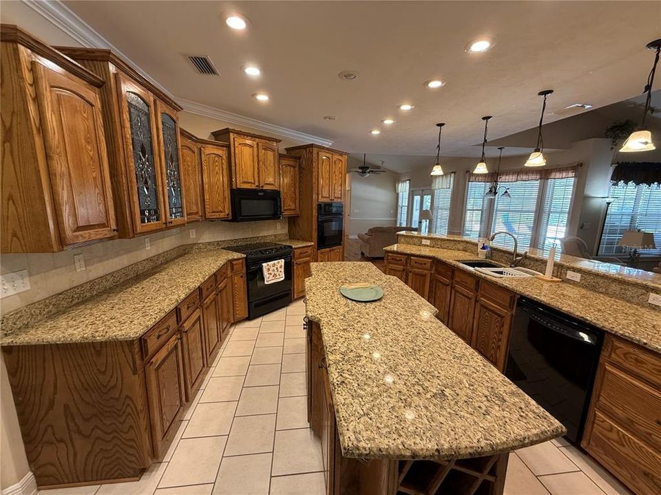 En Renta: $4,000 (5 camas, 5 baños, 4060 Pies cuadrados)