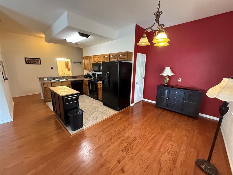 En Renta: $4,000 (5 camas, 5 baños, 4060 Pies cuadrados)