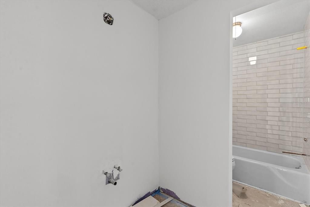 For Sale: $295,000 (2 beds, 2 baths, 1093 Square Feet)