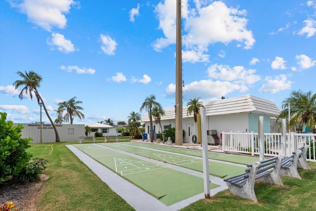 For Sale: $295,000 (2 beds, 2 baths, 1093 Square Feet)