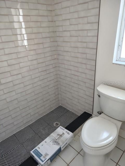 For Sale: $295,000 (2 beds, 2 baths, 1093 Square Feet)