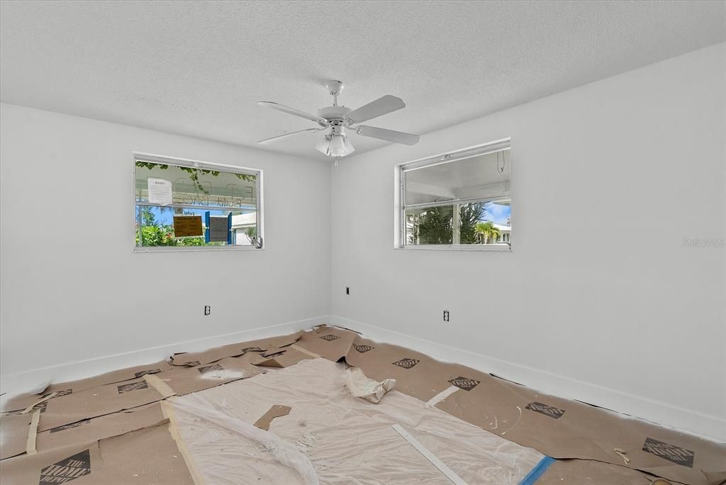 For Sale: $295,000 (2 beds, 2 baths, 1093 Square Feet)