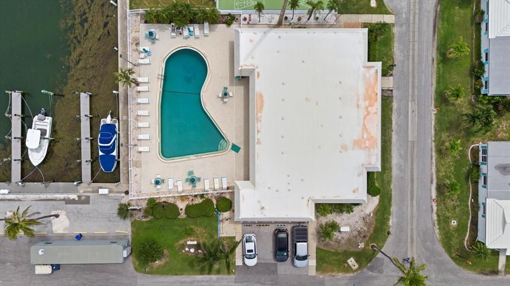 For Sale: $295,000 (2 beds, 2 baths, 1093 Square Feet)