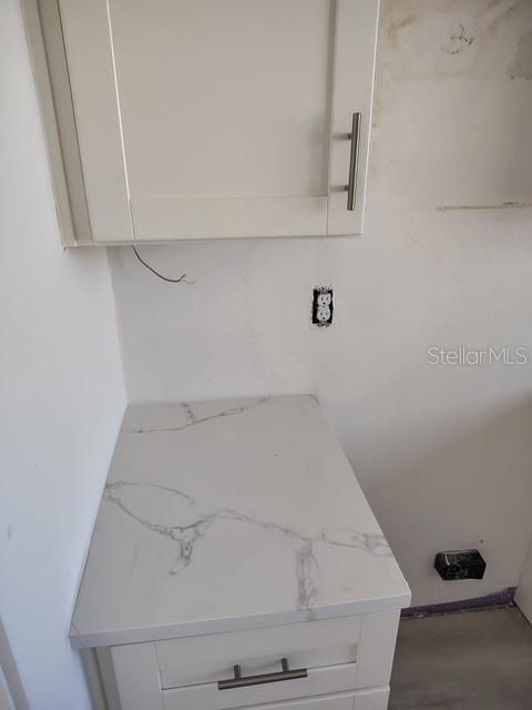 For Sale: $295,000 (2 beds, 2 baths, 1093 Square Feet)